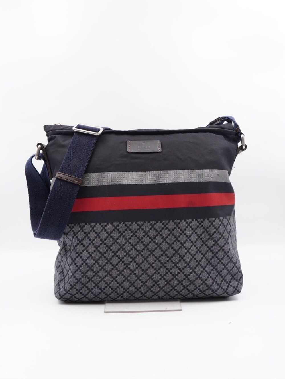 CK39 💕 Gucci Nylon Diamante Medium Flat Messenger Bag